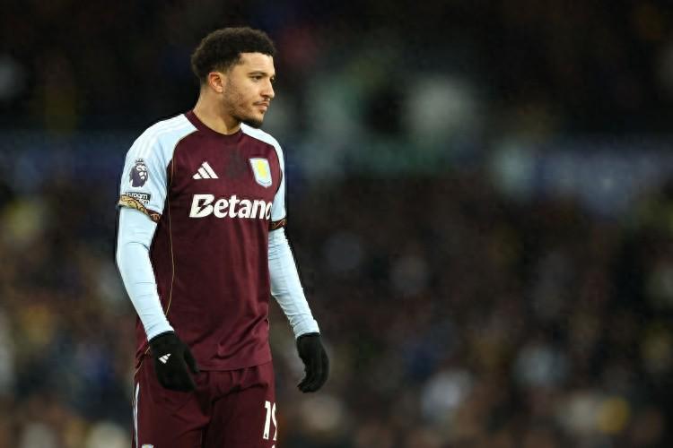 半岛体育-一日英超动向：桑乔问题导致曼联巨亏无比，蓝军买9号又买错了