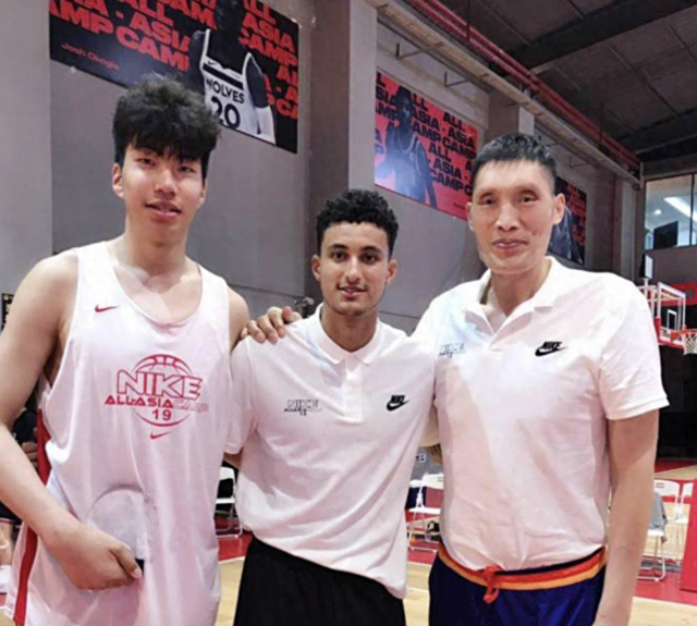 半岛体育在线-他是男篮名宿，拿过篮板王，如今儿子也进CBA，成为顶级中锋|余乐平|篮球|浙江队|中国男篮|浙江男篮_新浪体育_新浪新闻